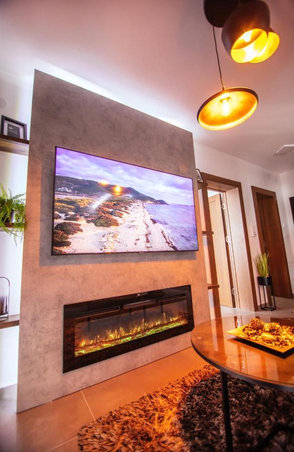 Royal Luxury Apartment Vrsac Bagian luar foto