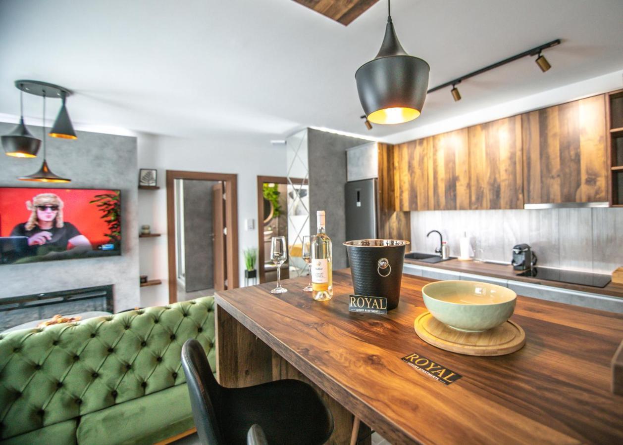 Royal Luxury Apartment Vrsac Bagian luar foto